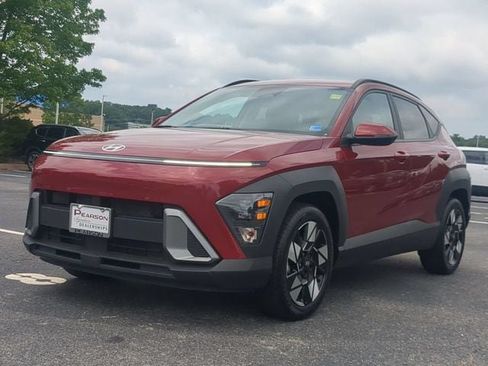 Used 2025 Hyundai Kona SEL FWD image 7