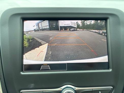 Used 2024 Chevrolet Equinox LS FWD image 19