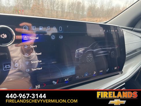 New 2026 Chevrolet Traverse LT w/ Driver Confidence Package image 15