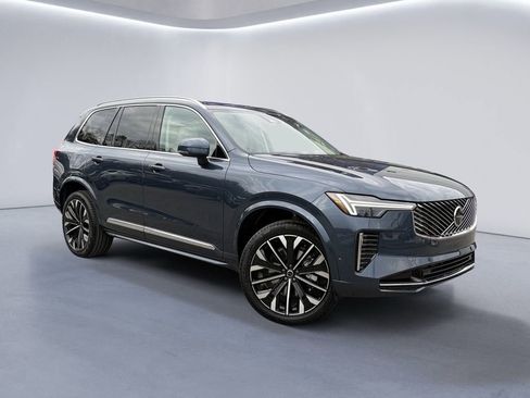 New 2026 Volvo XC90 B6 Ultra image 2