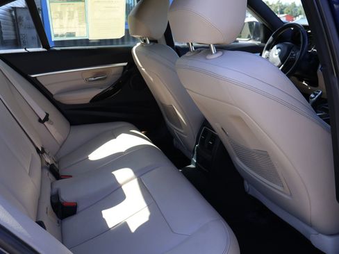 Used 2017 BMW 330i Sedan w/ Premium Package image 37