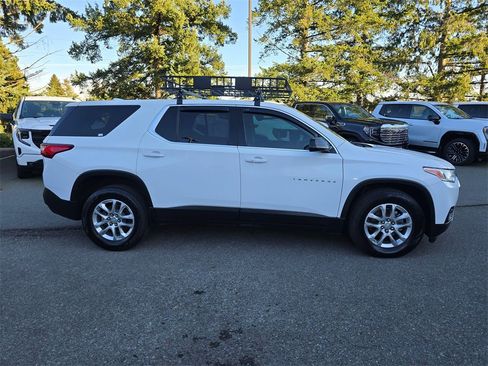 Used 2020 Chevrolet Traverse LS image 6