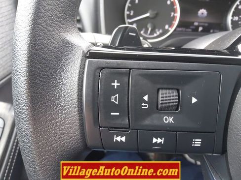 Used 2023 Nissan Rogue SV AWD/4WD image 17