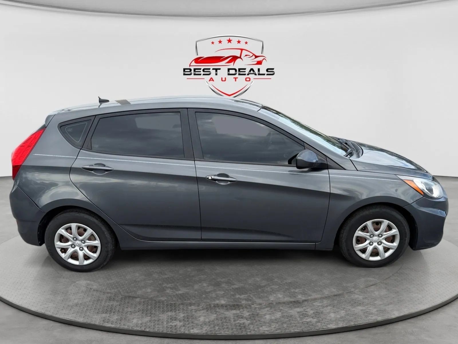 Used 2012 Hyundai Accent GS FWD image 6