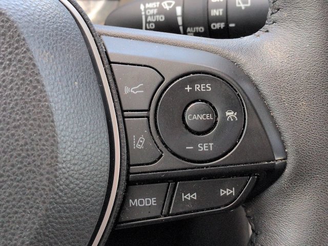 Used 2023 Toyota RAV4 XLE Premium AWD/4WD image 27