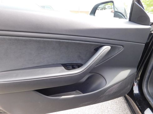Used 2018 Tesla Model 3 Long Range RWD image 11