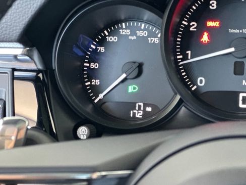 New 2026 Porsche Macan AWD/4WD image 30