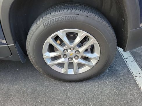 Used 2023 Chevrolet Traverse LS w/ Safety Package FWD image 16