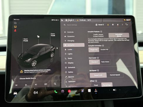 Used 2022 Tesla Model Y Long Range AWD/4WD image 45
