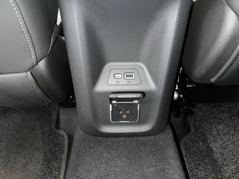 Certified 2023 Buick Envision Avenir image 25