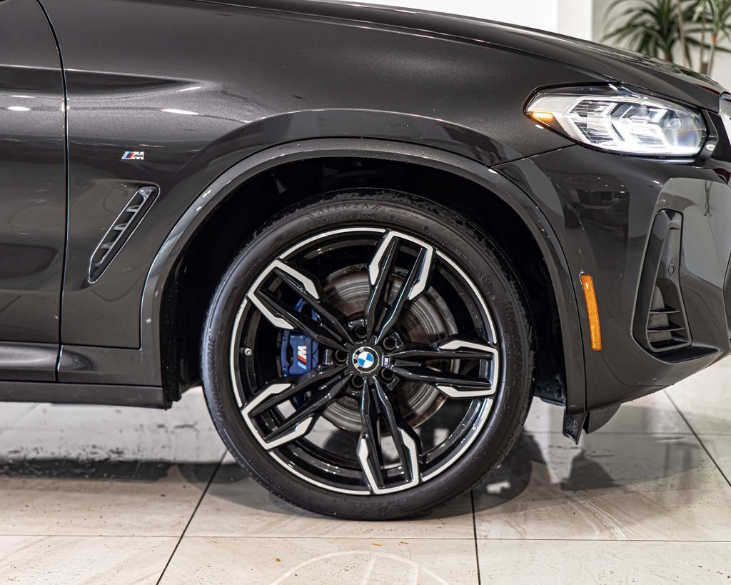 Used 2023 BMW X4 M40i AWD/4WD image 10