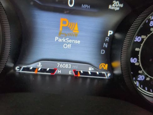 Used 2019 Jeep Cherokee Trailhawk AWD/4WD image 9