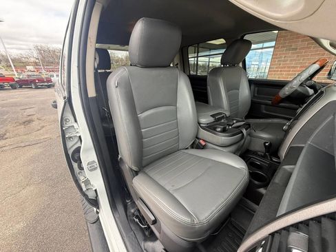 Used 2018 RAM 2500 Tradesman w/ Chrome Appearance Group AWD/4WD image 8
