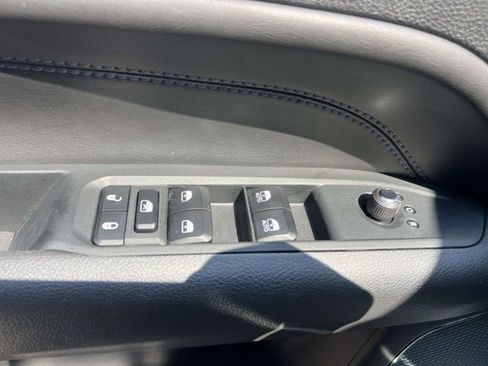Used 2026 Jeep Compass Limited w/ Sun, Sound & Navigation Group AWD/4WD image 16