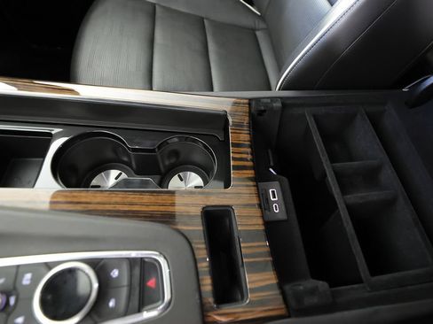 Used 2024 Cadillac Escalade ESV Premium Luxury w/ LPO, Floor Liner Package AWD/4WD image 46