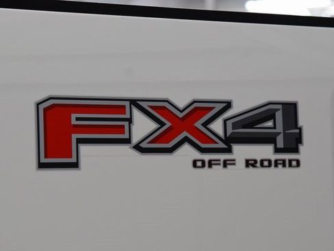 Used 2023 Ford F250 Lariat w/ Sport Appearance Package image 20