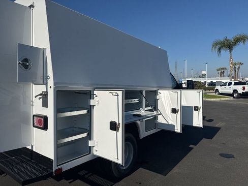 New 2025 Chevrolet Express 3500 w/ Power Convenience Package image 15