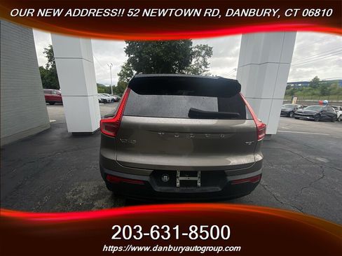 Used 2022 Volvo XC40 T5 R-Design AWD/4WD image 5