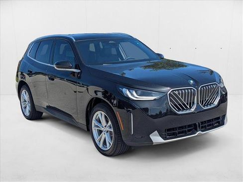Used 2025 BMW X3 xDrive30i w/ Premium Package image 6