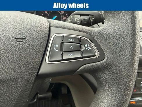 Used 2019 Ford Escape SE image 17