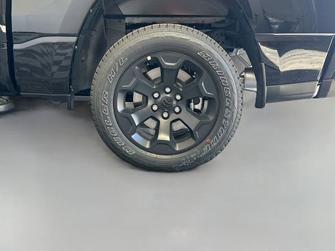 New 2026 RAM 1500 Express AWD/4WD image 29