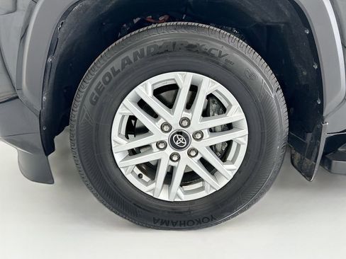 Used 2025 Toyota Sequoia SR5 AWD/4WD image 31