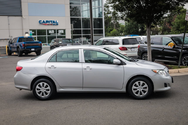 Used 2010 Toyota Corolla LE FWD image 11