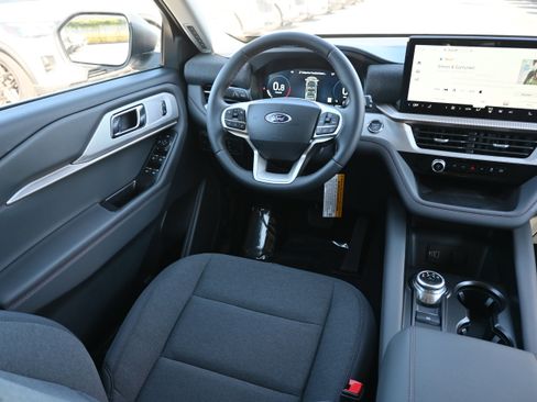New 2026 Ford Explorer Active image 29