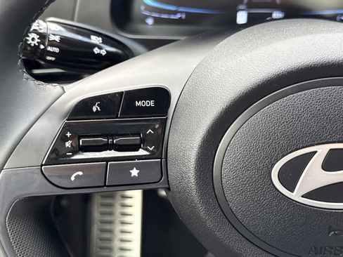 Used 2025 Hyundai Elantra Sport FWD image 20