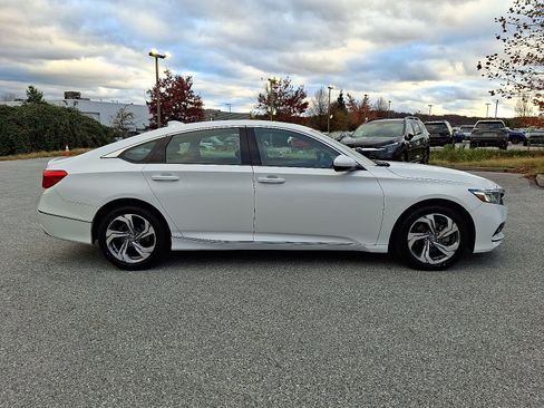 Used 2019 Honda Accord EX image 7
