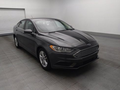 Used 2018 Ford Fusion SE FWD image 13