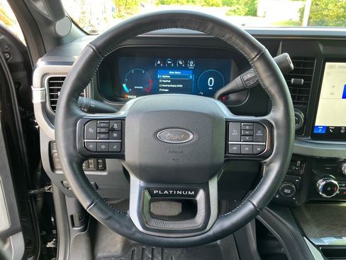 Used 2025 Ford F350 Platinum w/ FX4 Off-Road Package image 17