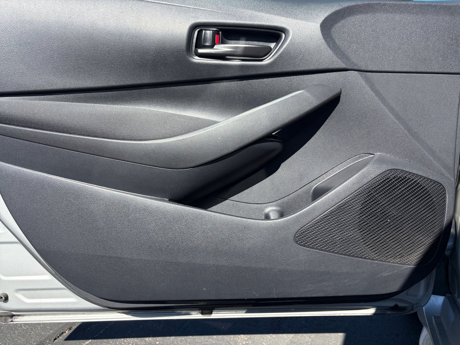 Used 2024 Toyota Corolla LE FWD image 9