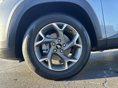 New 2026 Chevrolet Trax LT w/ Driver Confidence Package image 13