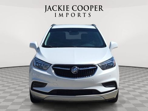 Used 2021 Buick Encore Preferred w/ Safety Package II FWD image 2