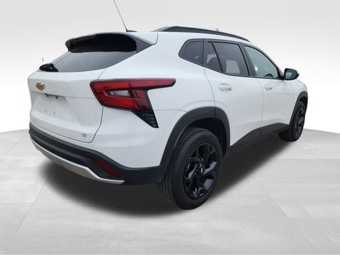 Certified 2024 Chevrolet Trax LT image 8