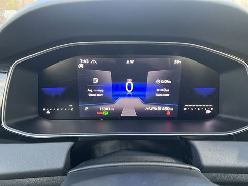Certified 2025 Volkswagen Jetta Sport FWD image 20