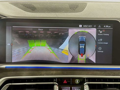 Used 2022 BMW X7 xDrive40i w/ M Sport Package image 16