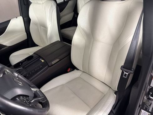 Certified 2022 Lexus LX 600 4WD w/ Appearance Package image 22