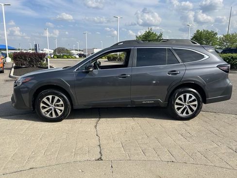 Certified 2025 Subaru Outback Premium AWD/4WD image 4