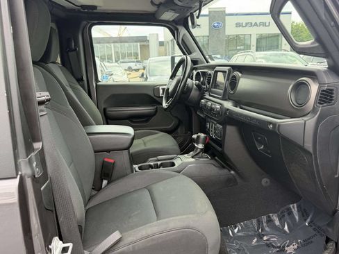 Used 2021 Jeep Wrangler Sport AWD/4WD image 12