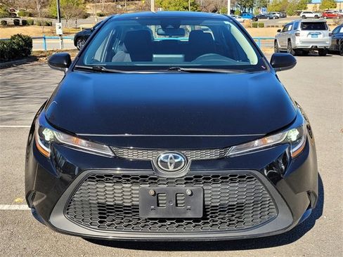 Used 2022 Toyota Corolla LE image 5