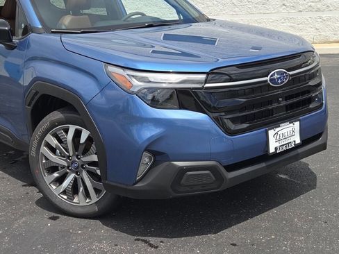 New 2025 Subaru Forester Touring w/ Popular Package - Touring image 2