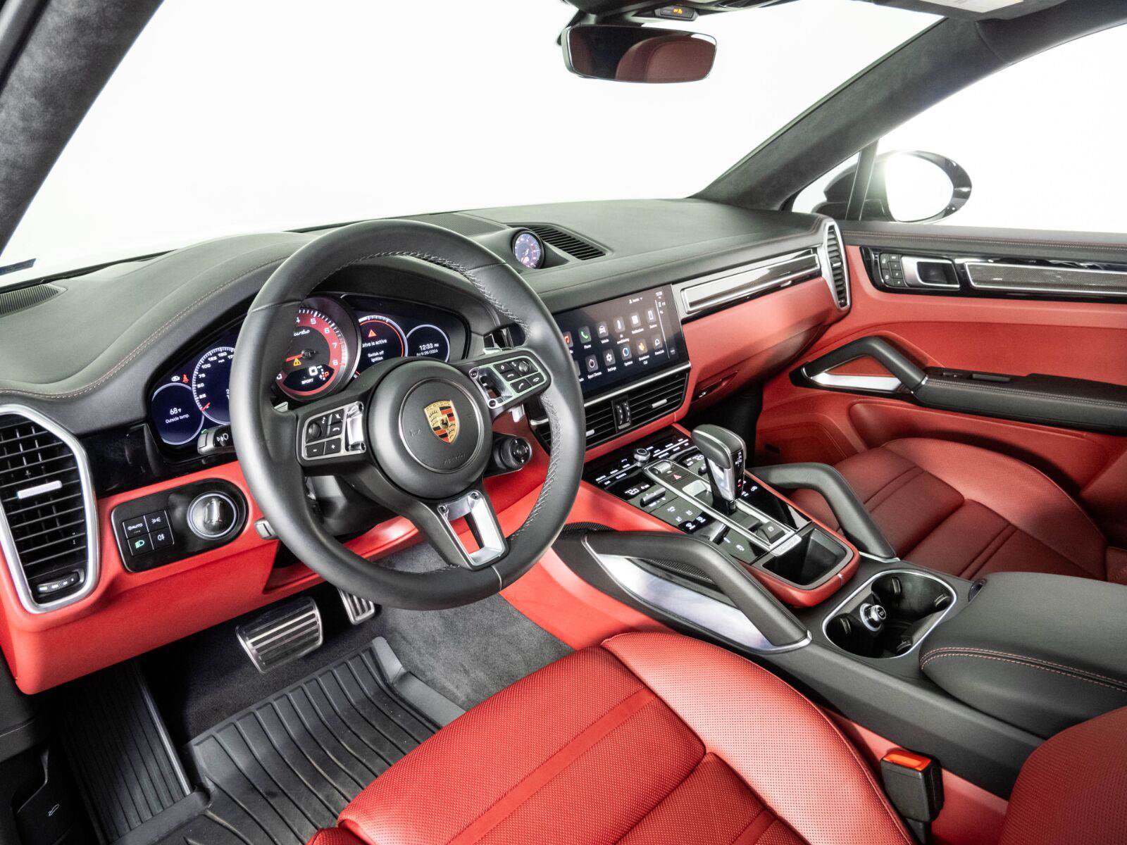 Certified 2023 Porsche Cayenne Turbo AWD/4WD image 4