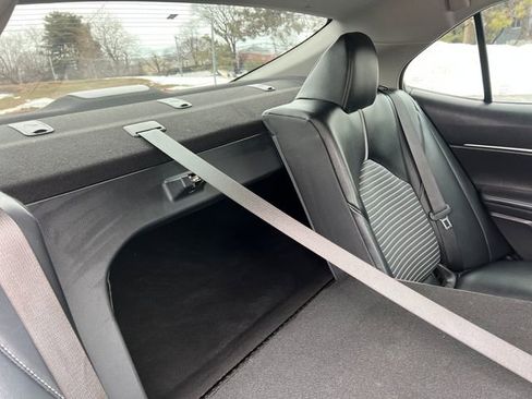 Used 2021 Toyota Camry SE image 33