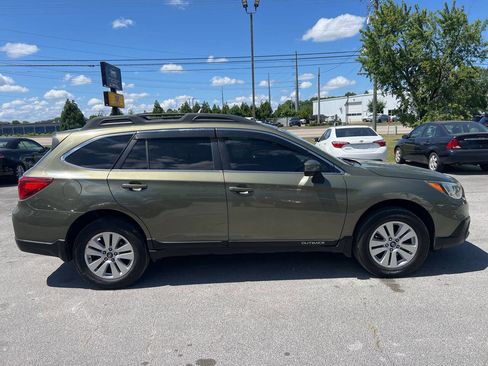 Used 2016 Subaru Outback 2.5i Premium AWD/4WD image 5