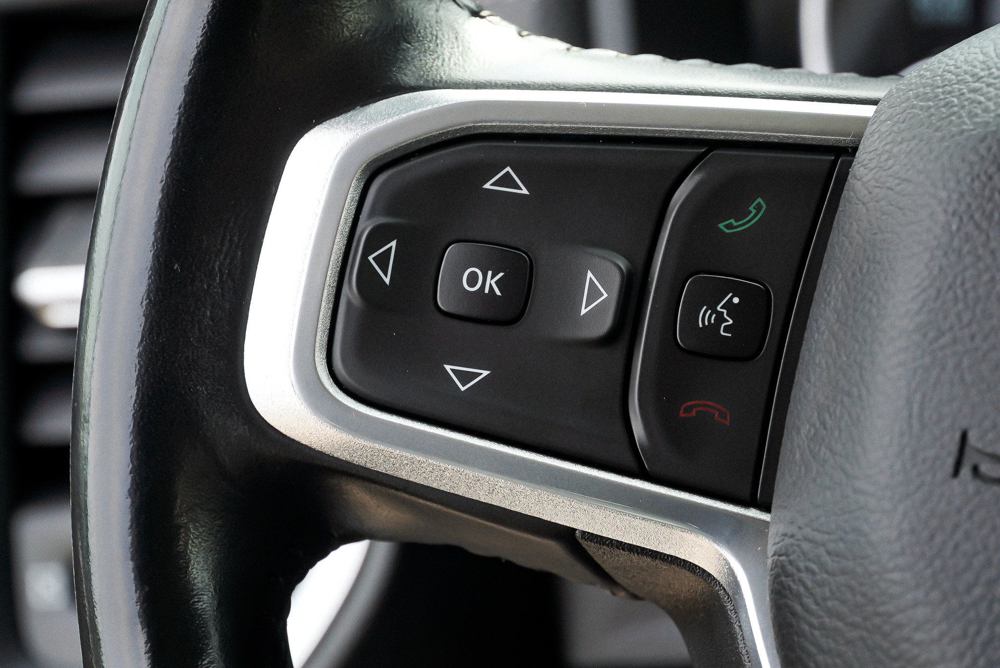 Used 2022 RAM 1500 Laramie AWD/4WD image 34