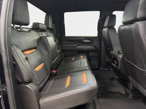 Used 2025 GMC Sierra 2500 AT4 AWD/4WD image 11