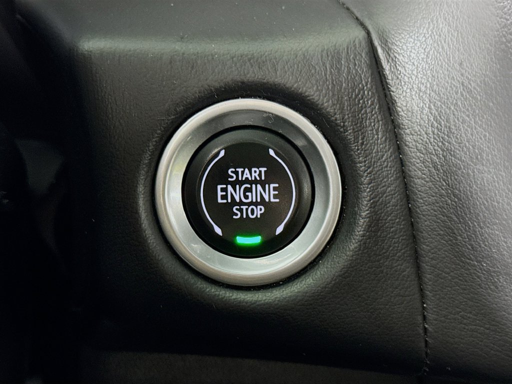 Used 2022 GMC Yukon SLT w/ SLT Luxury Package AWD/4WD image 29