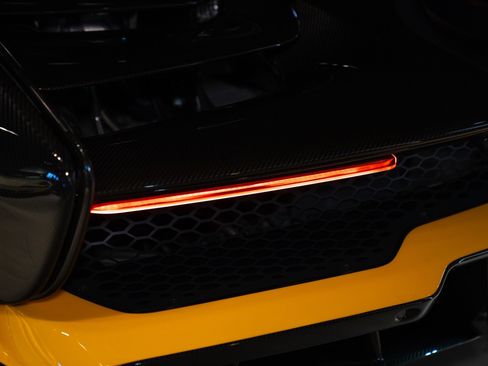 Used 2019 McLaren Senna RWD image 26